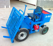 電瓶叉車(che)自動疊坯機(紅(hóng)磚廠)